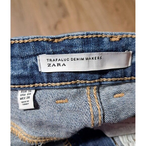 Zara Women's Blue Denim Shorts Medium Wash Distressed Frayed Size 4 - Picture 4 of 12